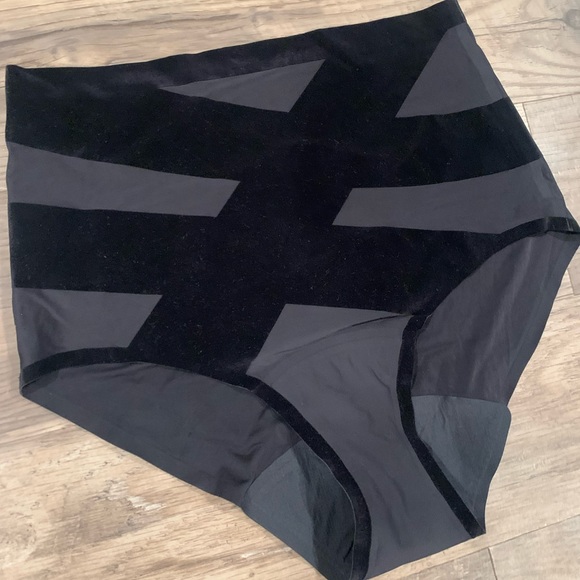 *New/Unworn* XL KNIX Corelove Leakproof Highrise - Picture 3 of 8